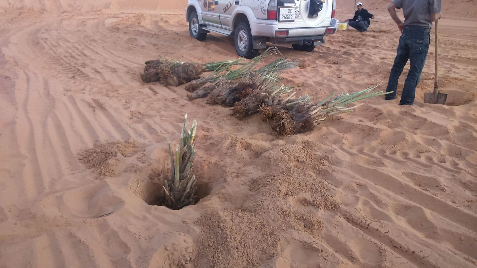 How to build a Desert Camp in Morocco